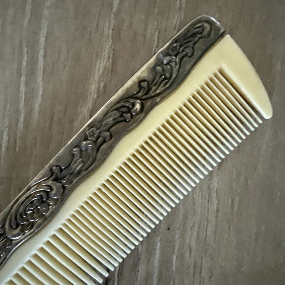 International Silver Company Vintage Comb Vanity Decor Floral Silverplate Comb‎